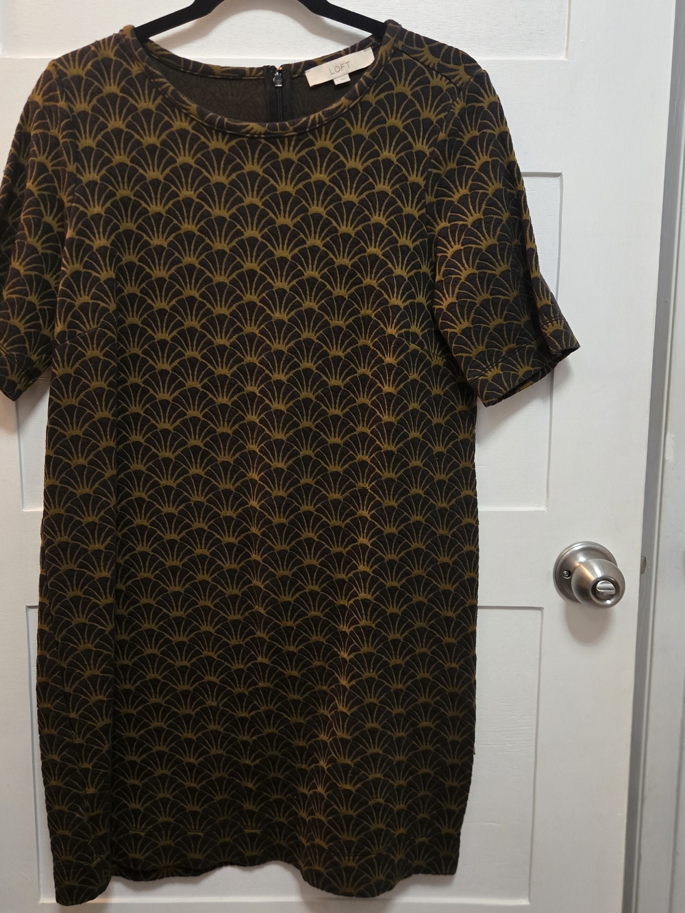 LOFT Gold Fan-Print Shift Dress